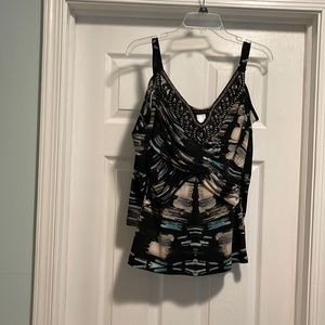 Venus cold shoulder top with mixed media